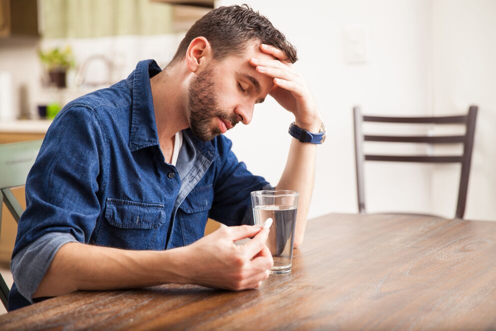 Ilaçe anti -inflamatore dhe jo -steroidale për trajtimin e prostatitit në një njeri